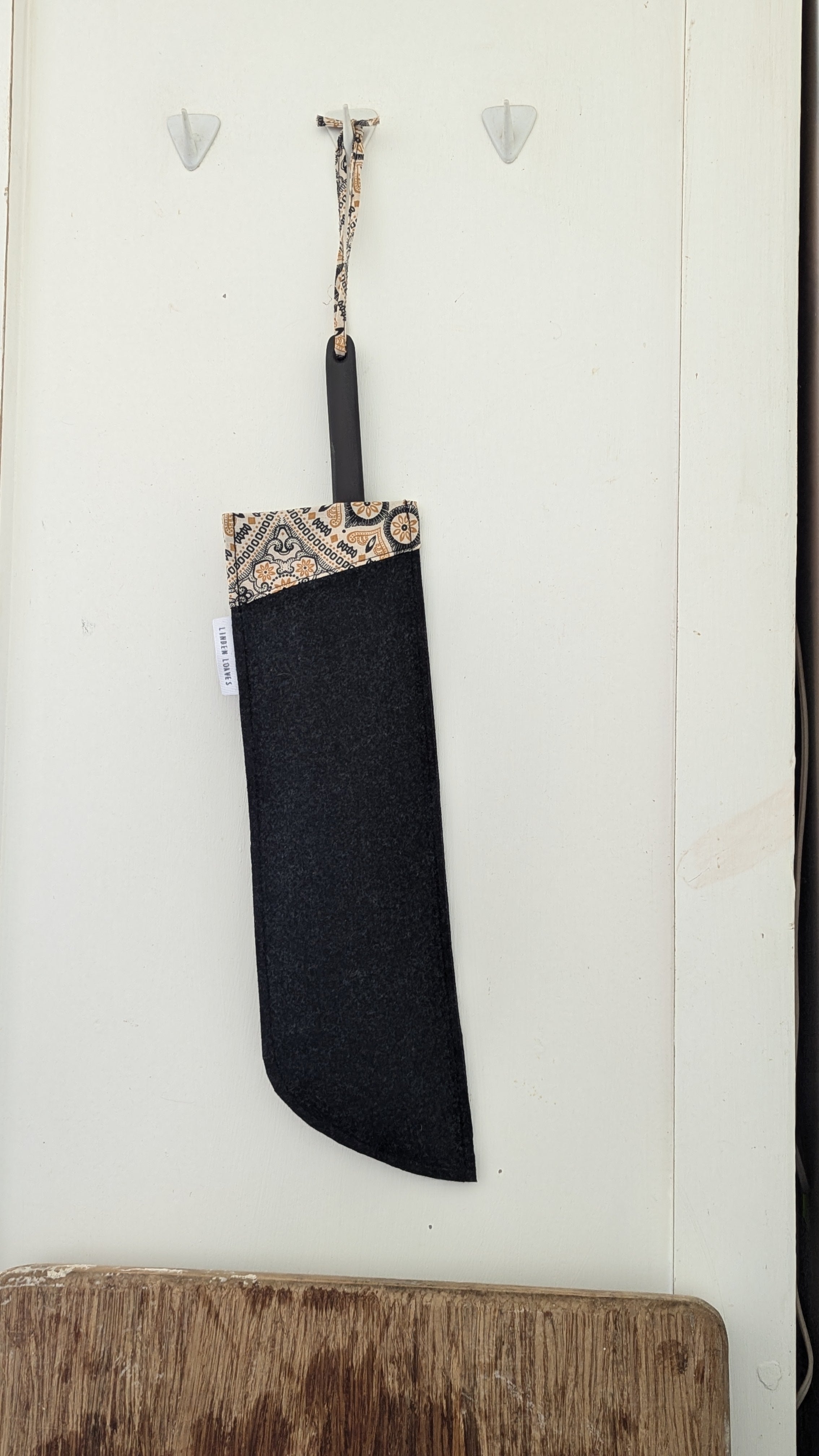 Bow Fiddle Bread Knife with Eco-felt Pouch